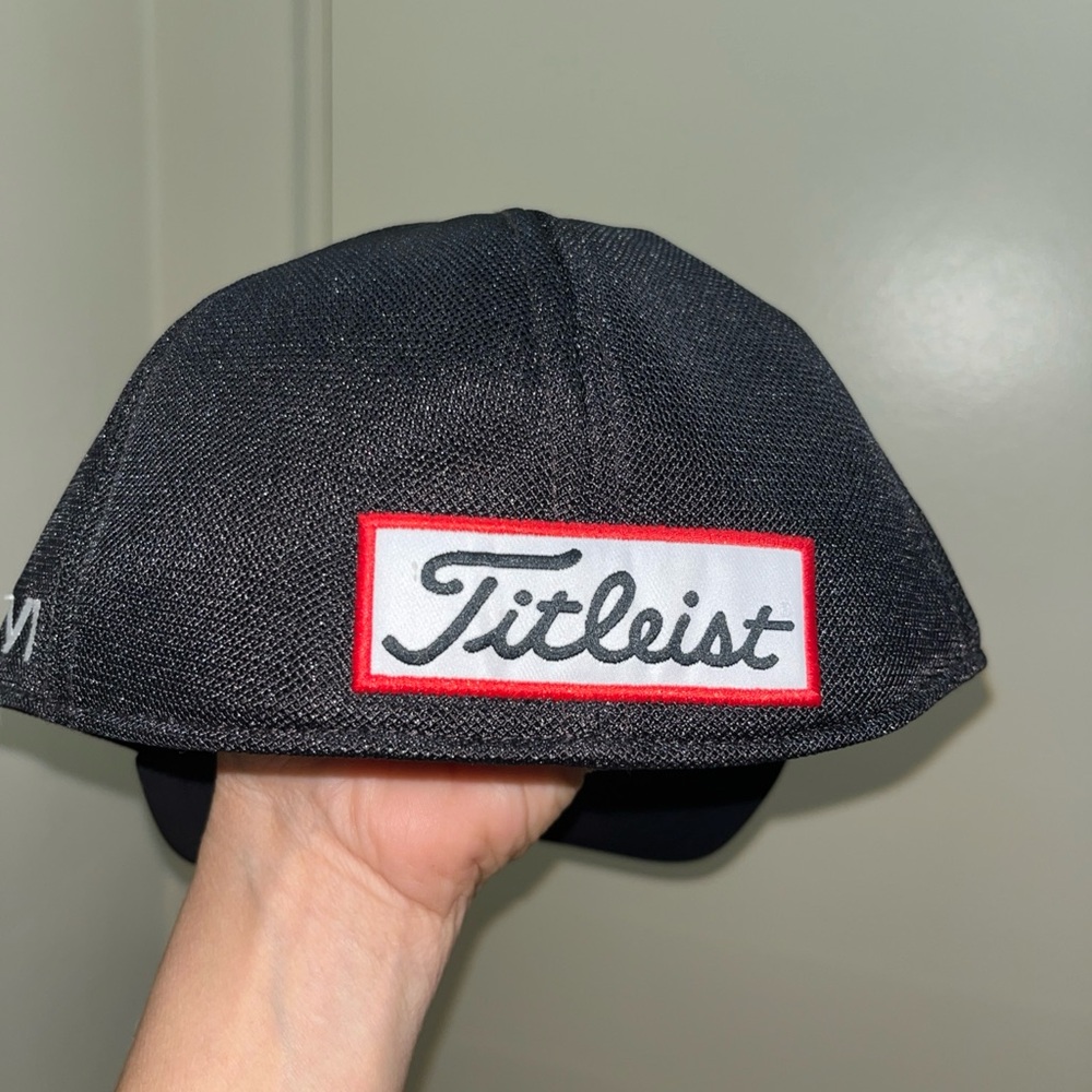 Foot Joy FJ Titleist Pro V1 FJ Hat CapStrap Back Black Embroidered Logo Golf S/M - Picture 3 of 7